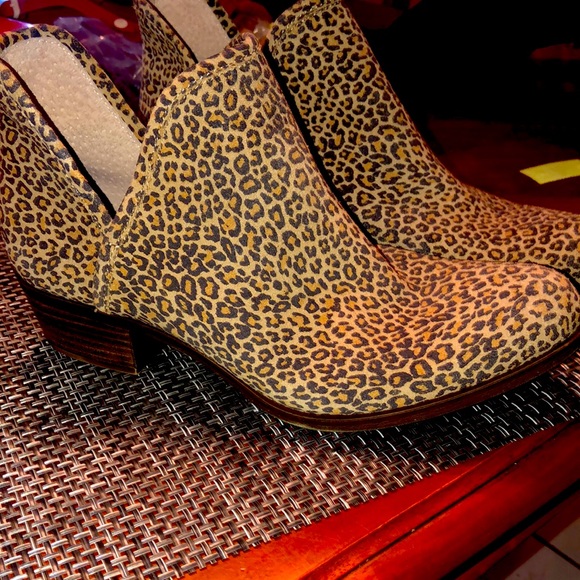 Prwnd Lucky Brand Baley 2 SKU 9281085 ankle booties size 9 leopard print - Picture 4 of 8